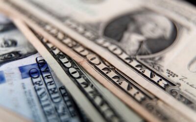 Dólar: demoras y complicaciones para comprar divisas en el primer día hábil del mes